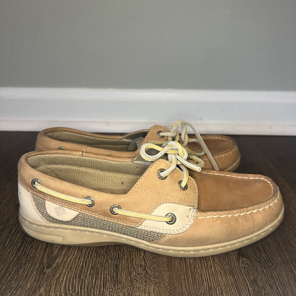 Women’s sorry boat shoe 8.5W like new tan